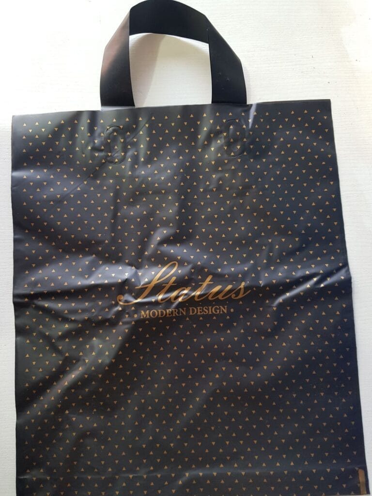 pakety-s-petlevoj-ruchkoj-35x35-pakety-upakovka-sumki-pakety-s-petlevoj-ruchkoj-pp-00001 Пакеты с петлевой ручкой 30x35 (PP-00001) — изображение 1