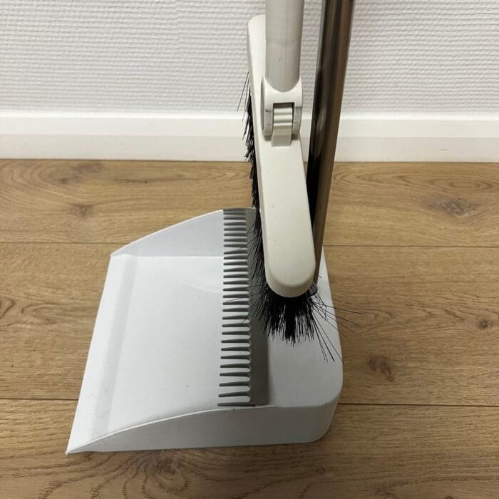 Щетка-веник с совком «С поворотной осью и гребешком» (VS-00021)-1